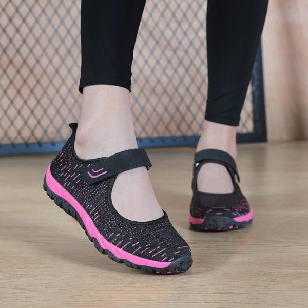 chaussures de sport roses avec semelles orthopédiques